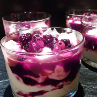 Verrine de mascarpone aux fruits rouges et aux spéculoos!