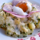Salade de pommes de terre parisienne & oeuf coulant Salade de pommes de terre parisienne & oeuf coulant